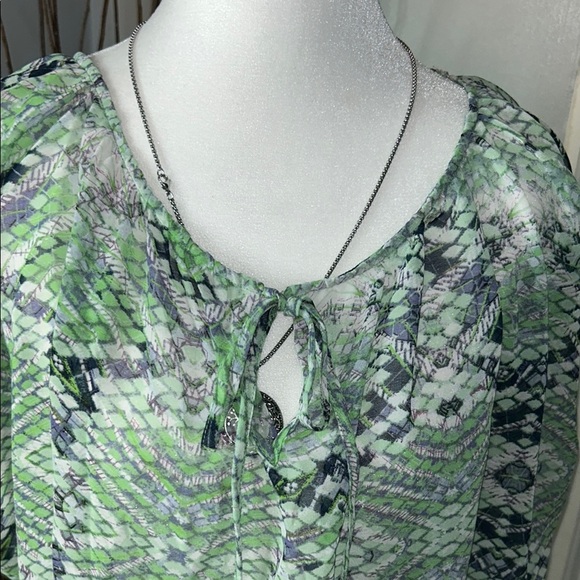 CAbi Green Tie Front 3/4 Sleeve Blouse - Picture 3 of 9